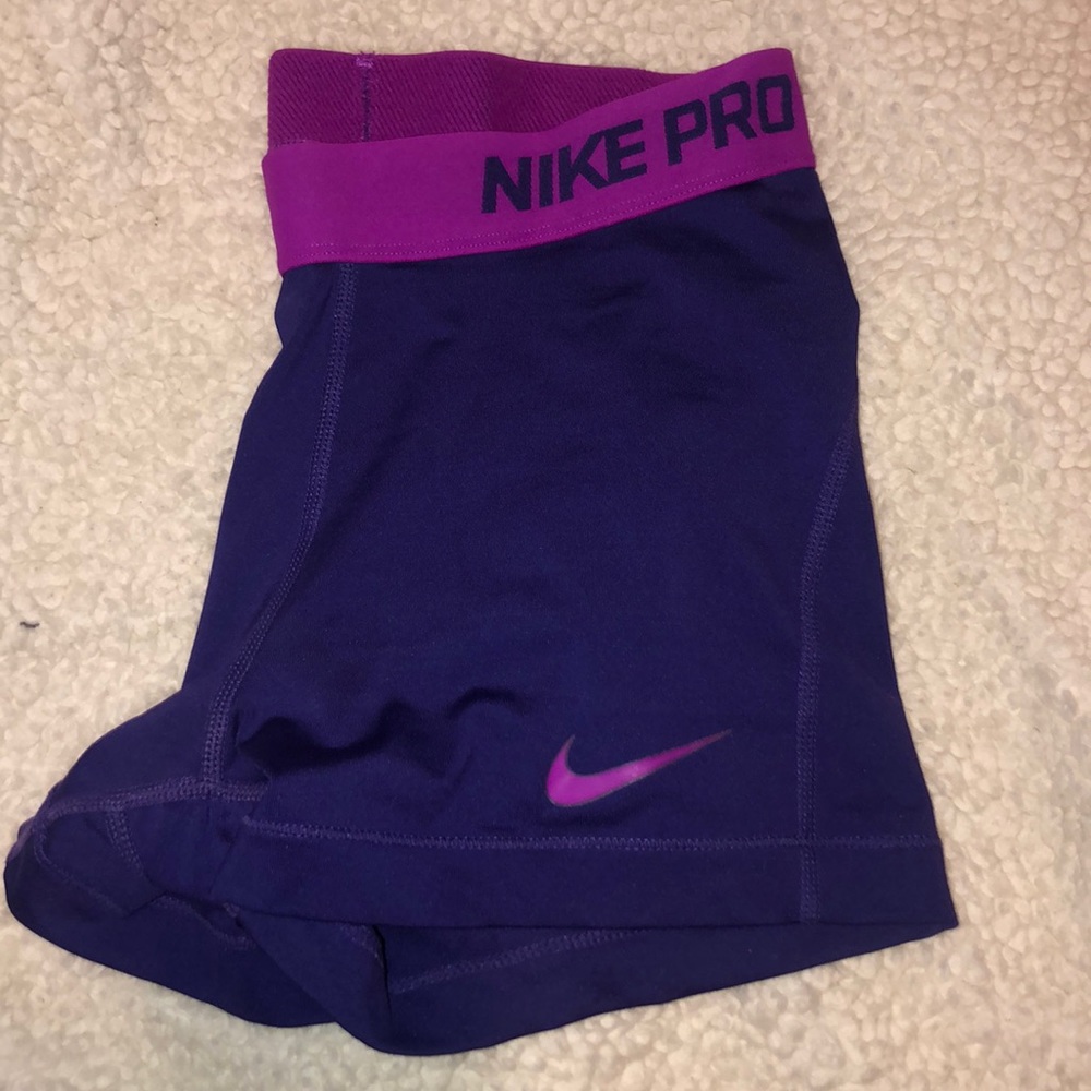 NIKE PROS